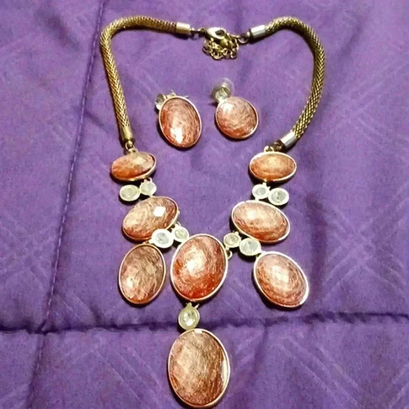 A very unique  beaded pearl necklace..copper color. - Picture 1 of 4